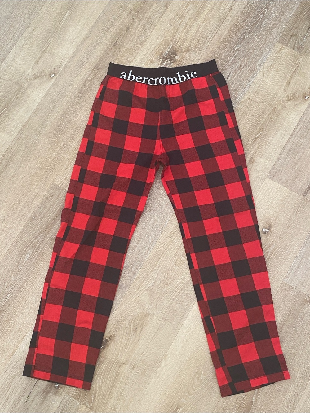 Abercrombie & Fitch Checkered Pajama Bottoms Red and Black Size 15/16 Unisex